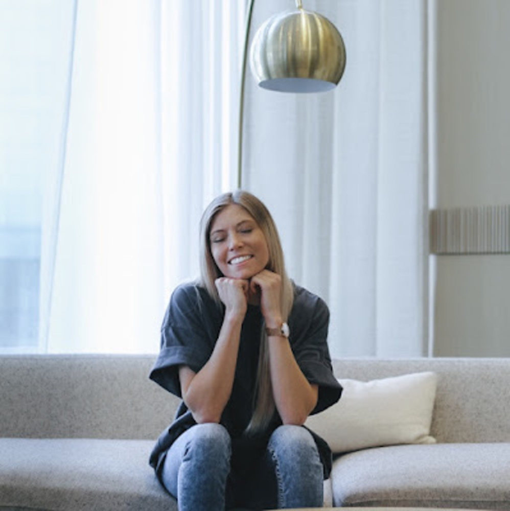 Meet your Posher, Averee